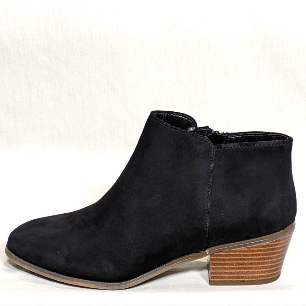 NEW Amazon Essentials Womens Aola Ankle Boot Sz 9.5  black
